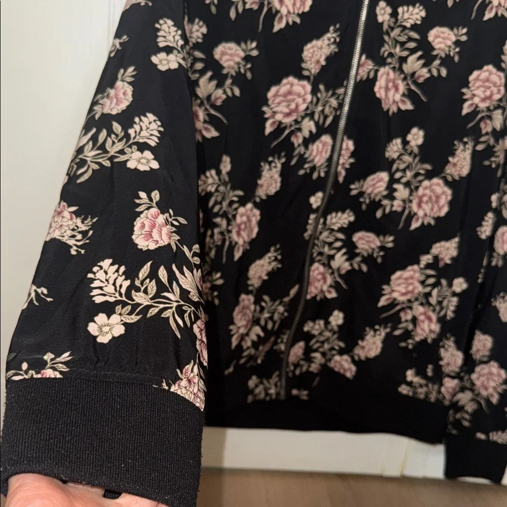 Floral Zip-Front Bomber Jacket - Black with Pink Floral Size 1X fits M & L - Picture 3 of 6